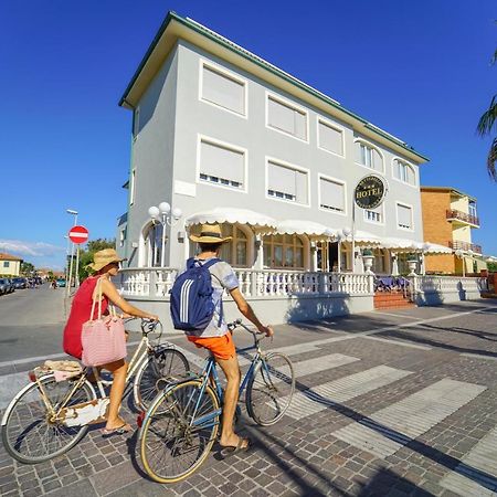 Hg Hotel Il Settebello Marina di Cecina Exterior photo