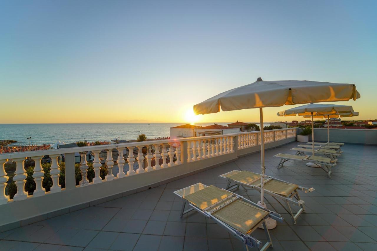 Hg Hotel Il Settebello Marina di Cecina Exterior photo