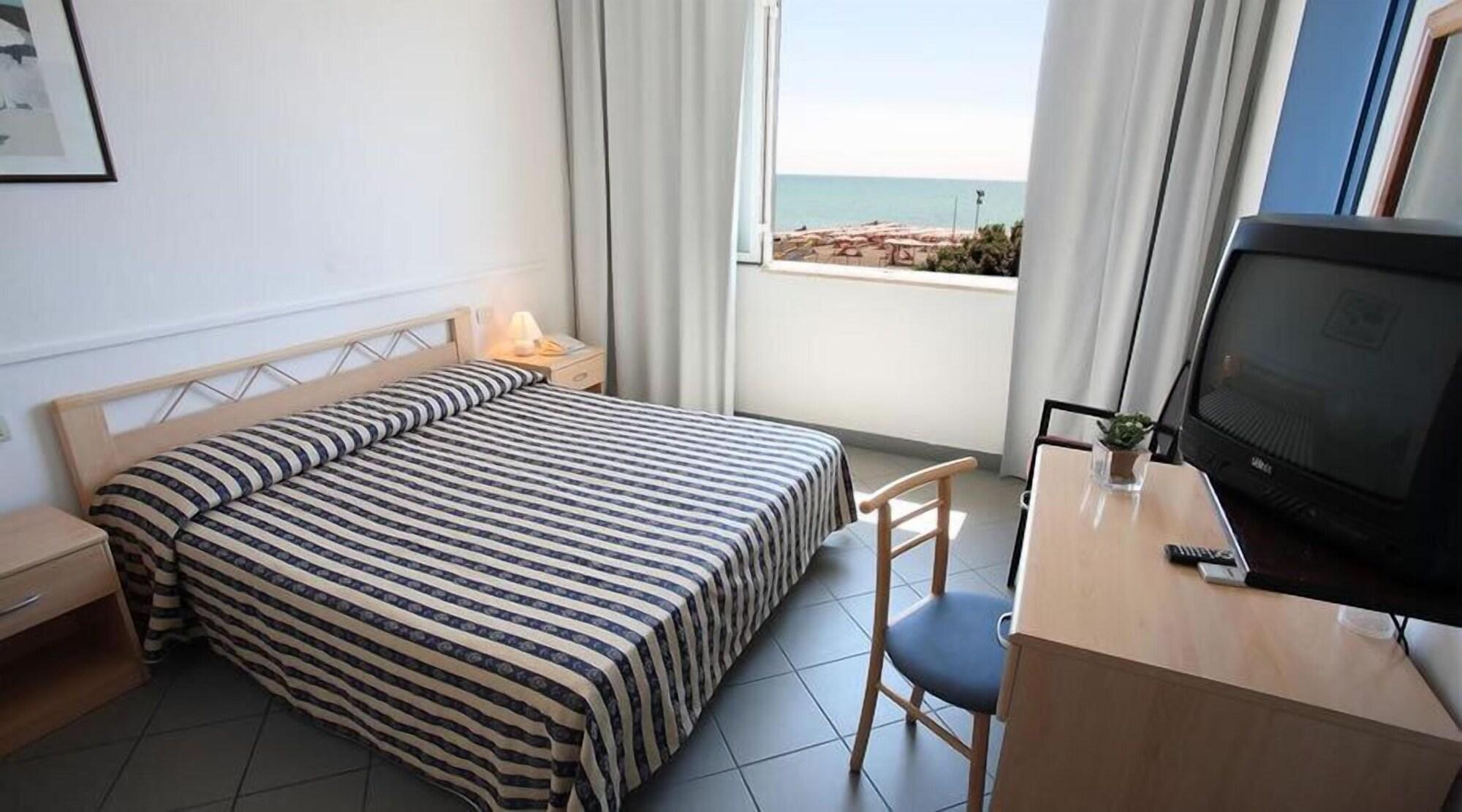 Hg Hotel Il Settebello Marina di Cecina Exterior photo